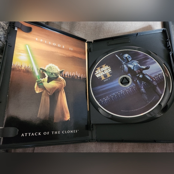 Star Wars DVDS - Picture 6 of 9